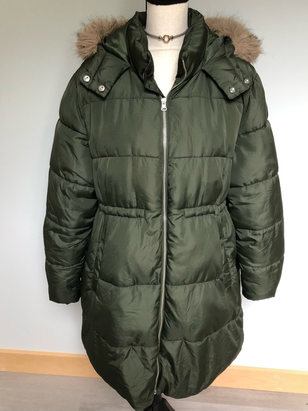 Old Navy Maternity Olive Green Hooded Puffer Coat Size Large